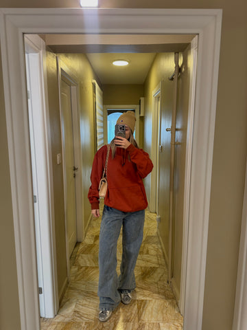 sweatshirt